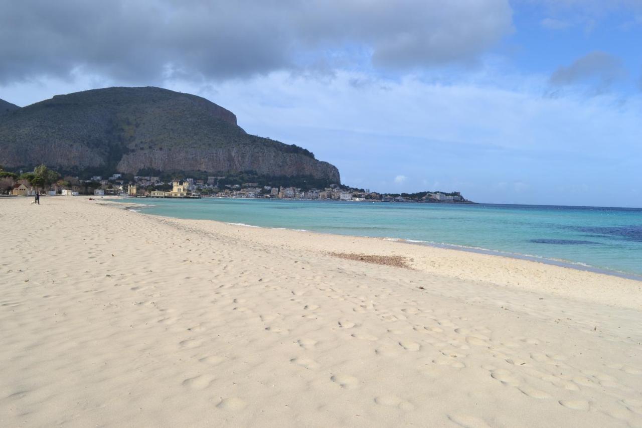 Via Zara Vandrarhem Palermo Exteriör bild