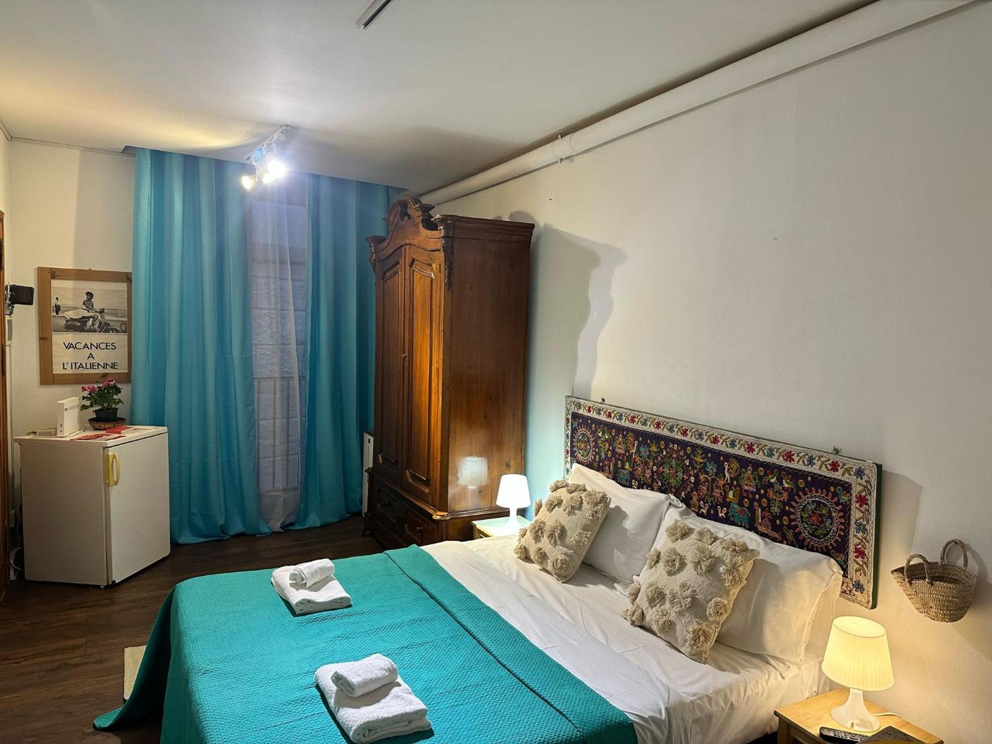Via Zara Vandrarhem Palermo Exteriör bild