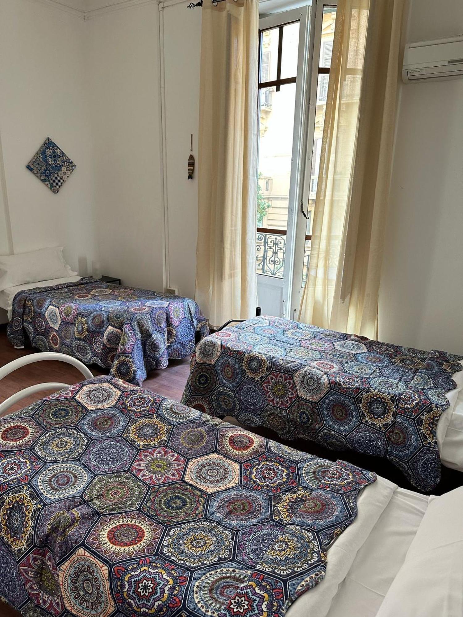 Via Zara Vandrarhem Palermo Exteriör bild
