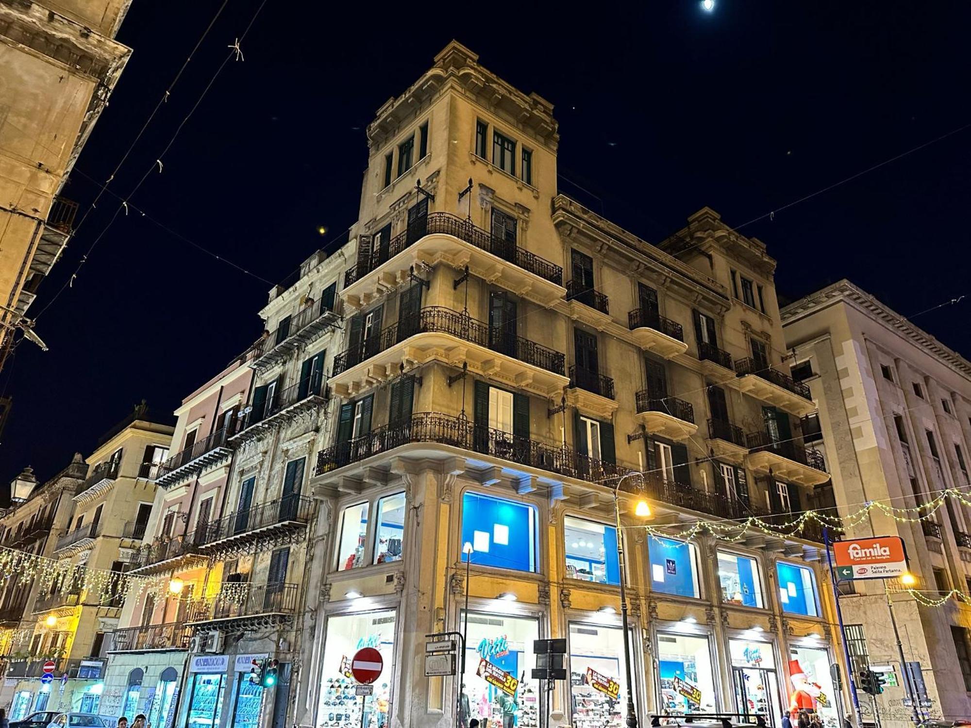 Via Zara Vandrarhem Palermo Exteriör bild